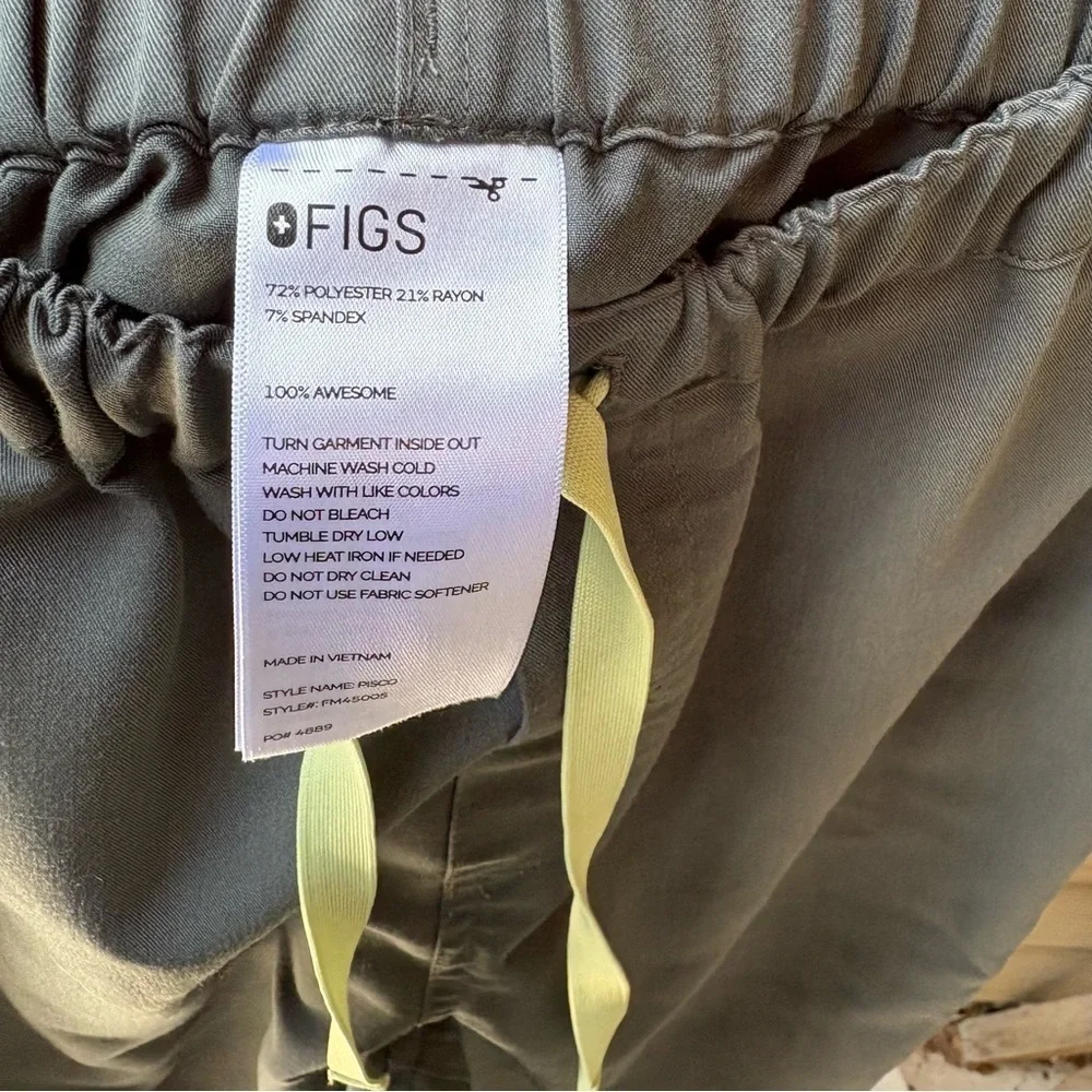 Figs Men's Gray Scrub Pants with Neon Drawstring